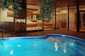 Sybaris Pool Suites Mequon Brown Deer Extérieur photo