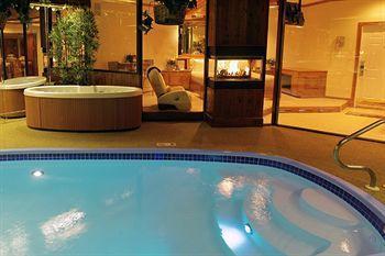 Sybaris Pool Suites Mequon Brown Deer Extérieur photo