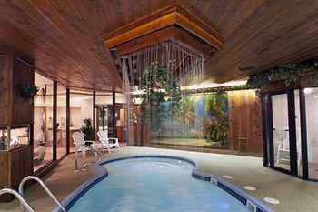 Sybaris Pool Suites Mequon Brown Deer Extérieur photo